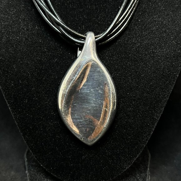 Vintage Chicos 5 Strand Corded Necklace W/Heavy Silver Tone Leaf Pendant (3693) - Picture 2 of 7